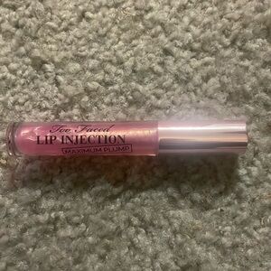 TOO FACED LIP INJECTION “MAXIMUM PLUMP”